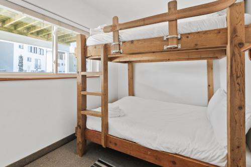 Ένα ή περισσότερα κρεβάτια σε δωμάτιο στο Semi Detached Mountain View Chalet