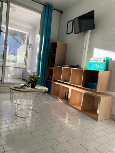 Photo de la galerie de l'établissement Studio Grau du Roi Floralies II proche plage parking, au Grau-du-Roi