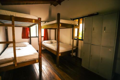 Imagen de la galería de Cabinas Playa Surf Hostel, en Santa Teresa Beach