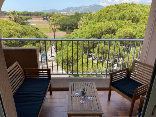 Appartement Port de Hyères 4p Climatisation Terrasse