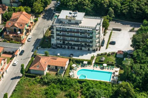 La alberca dentro o cerca de Hotel King