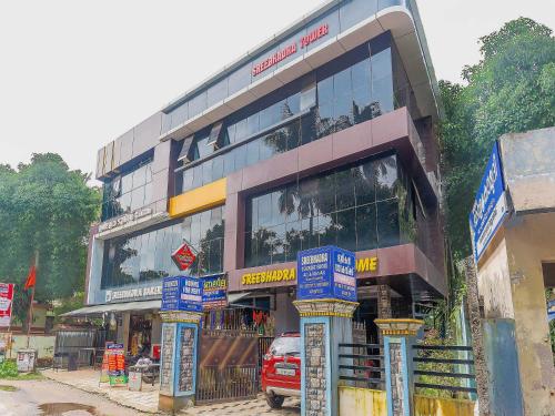 Fotografie z fotogalerie ubytování Hotel O Sree Bhadra Tourist Home v destinaci Kollam