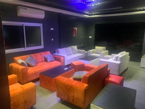 Ο χώρος του lounge ή του μπαρ στο Sunrise Center Bonapriso - 107