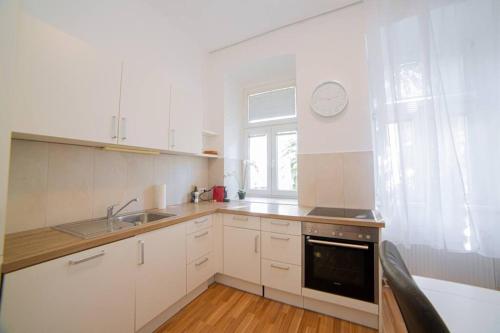 Modern Apartment near City Center 1BR
