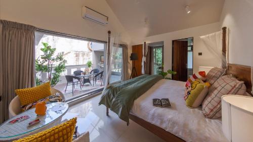 Zona de estar de Villa Belle Vue- 4BHK Private Pool & Party Hall By StayMonkey