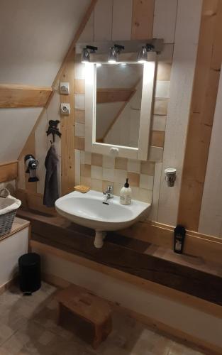 Photo de la galerie de l'établissement Val de Gée à 20 mn du circuit 24 h du Mans, à Maigné