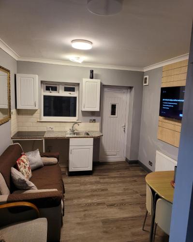 Et sittehjørne på Evergreen 2bedroom-sleeps up to 7,2 bathroom