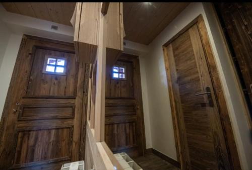 Φωτογραφία από το άλμπουμ του Chalet 24 pers sur la route du tour σε Huez