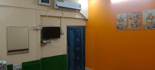 Imagen de la galería de RADHA MADHAV GUEST HOUSE, en Mathura