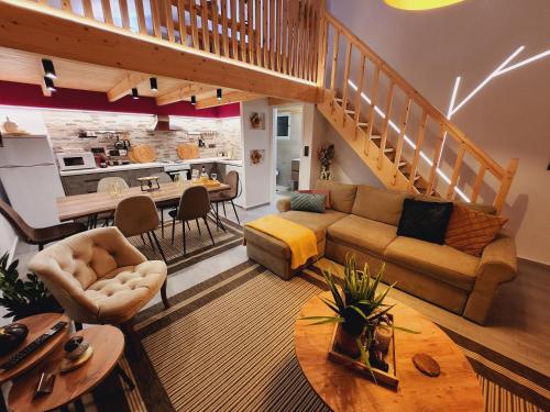 Luxury Loft Apartment Yiota