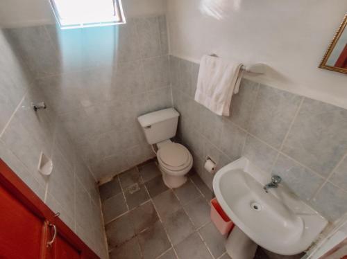 Bilik mandi di INTI WASI LODGE