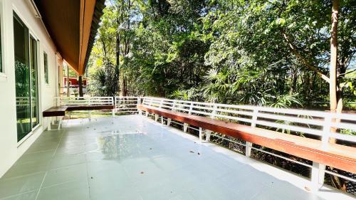 Μπαλκόνι ή βεράντα στο lemoon house khaoyai