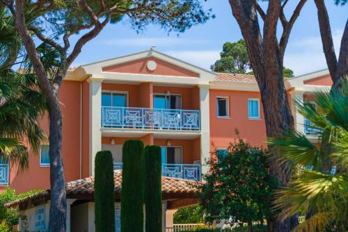 Résidence Lagrange Vacances Le Domaine des Grands Pins