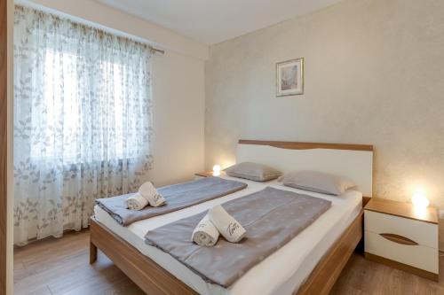 Two-Bedroom Apartment Tatty