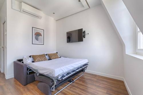 SD11 - Luxury Bright Flat 4P - Heart of Paris