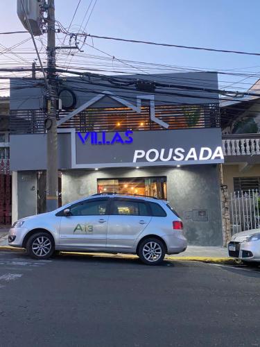 ソロカーバにあるPousada Villasの銀車