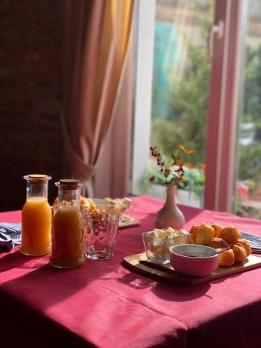 Φωτογραφία από το άλμπουμ του Hotel Elvis στα Τίρανα