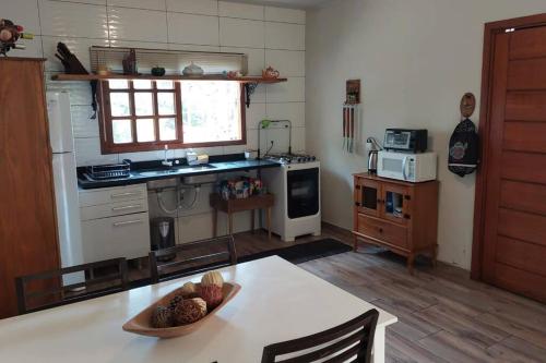 Kuchyň nebo kuchyňský kout v ubytování Morada da Serra Alta