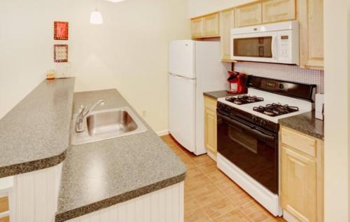 Dapur atau dapur kecil di Appealing 1BR apartment in NYC!