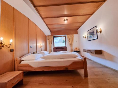 Appartementhaus Zillertal Arenaにあるベッド