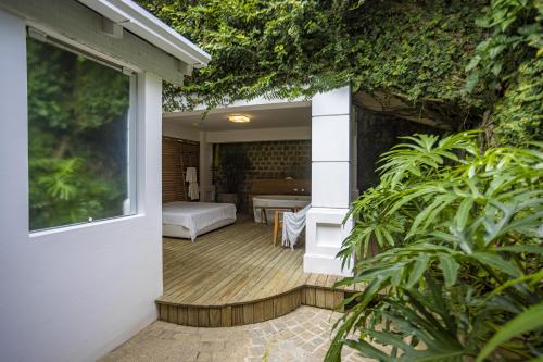 Κήπος έξω από το Felissimo Exclusive Hotel