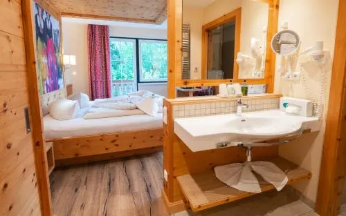 Wohlfühl Hotel Robert - Ihr Bed & Breakfast in Mayrhofen photo