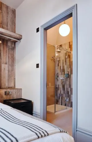 The Black Lion Pub & Boutique Guesthouse photo 7