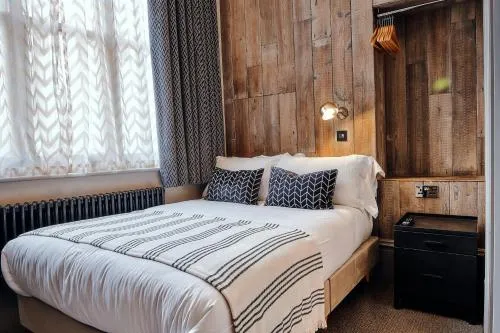 The Black Lion Pub & Boutique Guesthouse photo 4