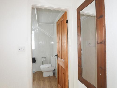 Ένα μπάνιο στο Ty Eiddew Ivy House