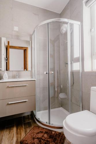 Ванная комната в LA88 Bayview Penthouse with Jacuzzi