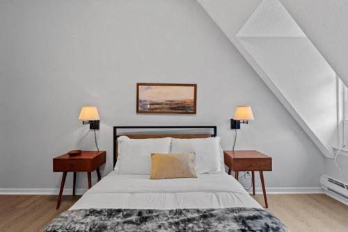 Llit o llits en una habitació de Flexhome Marquette Economy 1BR MP8 - READ INFO