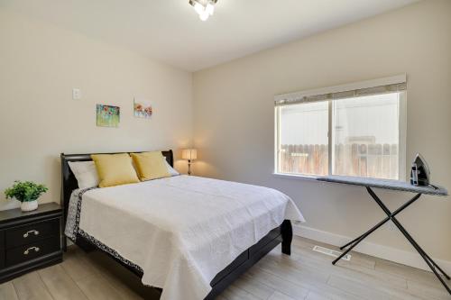 Katil atau katil-katil dalam bilik di 4 Mi to Downtown Reno Spacious Family Retreat!