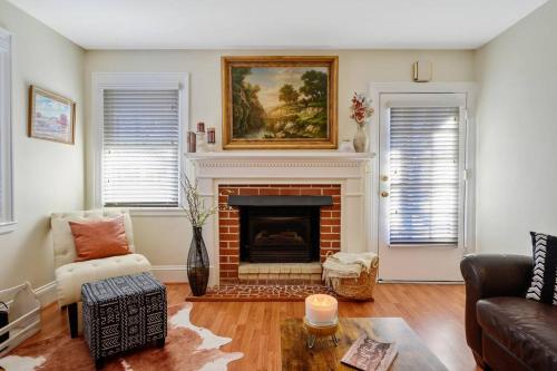 Gallery image of Center St Retreat - 1 Block from Downtown! in Apex