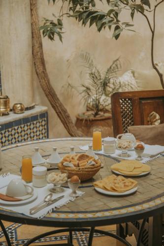 Menjar al riad o a prop