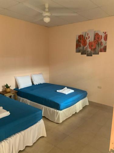 Ένα ή περισσότερα κρεβάτια σε δωμάτιο στο LA DOLCE VITA FRANCOPHONE