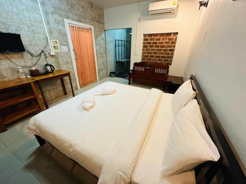 Imagen de la galería de Koh Jum Bungalow & Hostel, en Ko Jum