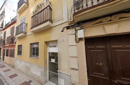 H2M Peña French Balcony, Smart TV & Parking Option