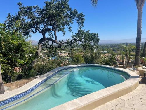 Πισίνα στο ή κοντά στο LA Villa Lake View Home
