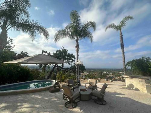 Πισίνα στο ή κοντά στο LA Villa Lake View Home