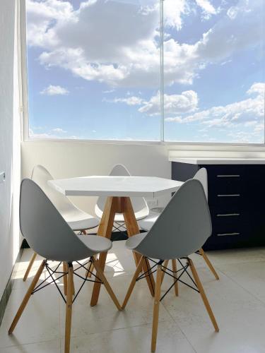 Μπαλκόνι ή βεράντα στο Laviu B&B Luxe Suites
