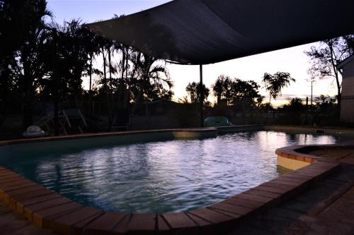 Kolam renang di atau dekat dengan Ironbark Inn