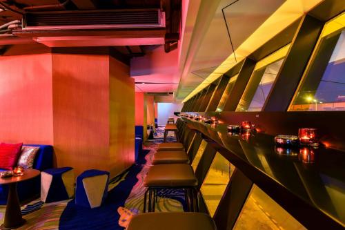 Posezení v ubytování W Amman Hotel