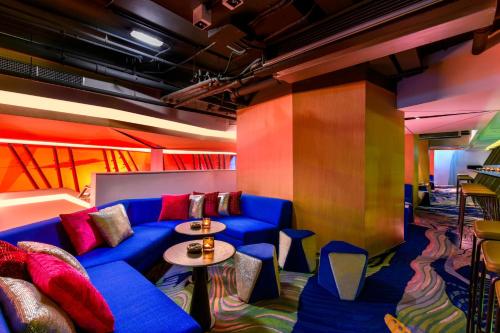 Posezení v ubytování W Amman Hotel