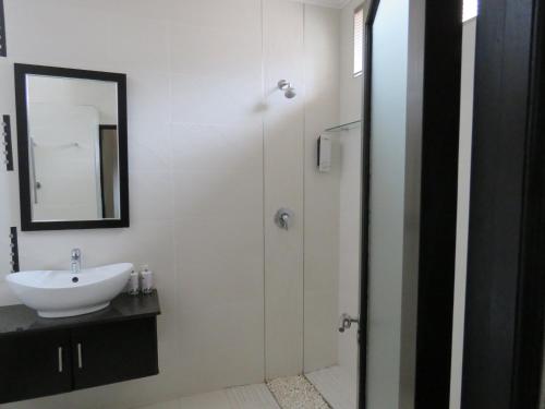 Un baño de Jedidja Bed and Breakfast