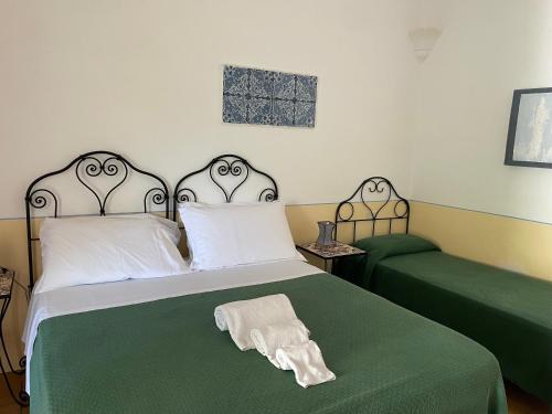 Habitación Cuádruple - vistas al jardín