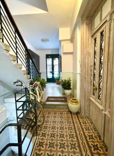 Konstantinos's Luxury vintage apartment