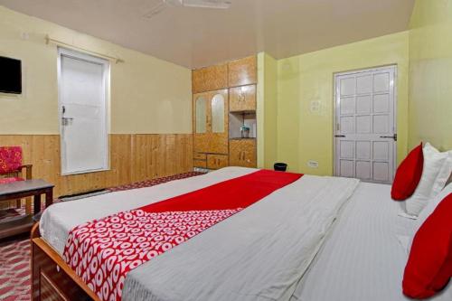 Postel nebo postele na pokoji v ubytování Hotel Ab-i-Hayat