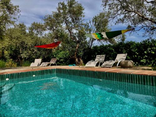 Πισίνα στο ή κοντά στο Casita La Pura Vida Yunquera