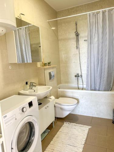 Two bedroom Boho Chic Apartment at Mlini
