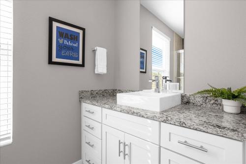Magical Vacation Home 3 min from Disney photo 27